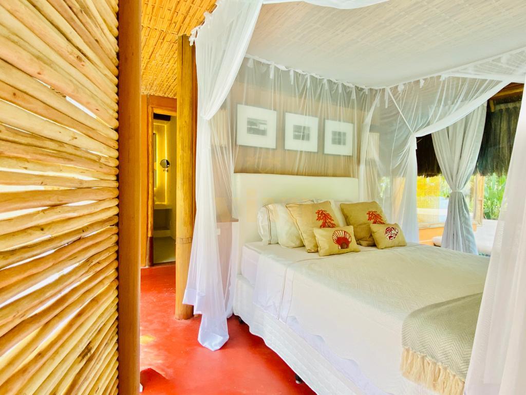 Bungalow-1-suite-casal-cercada-por-lagos..