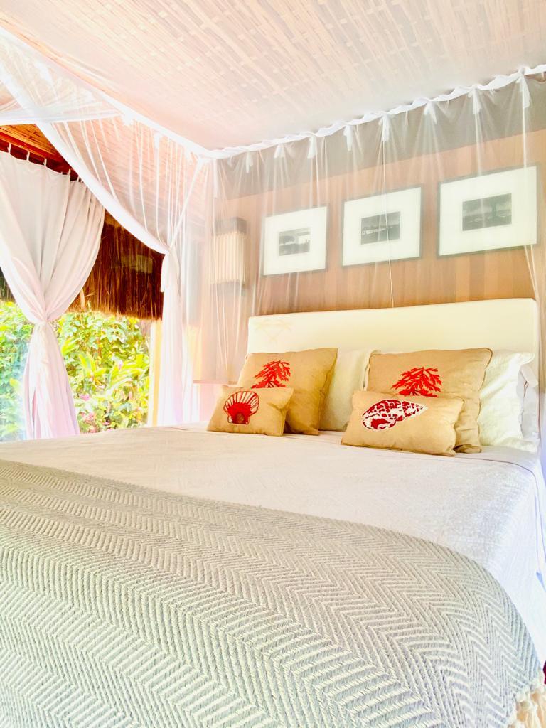 Bungalow-1-suite-casal-cercada-por-lagos.....